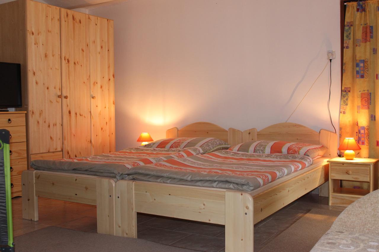 Orban Porta Hotel Szalafo Luaran gambar